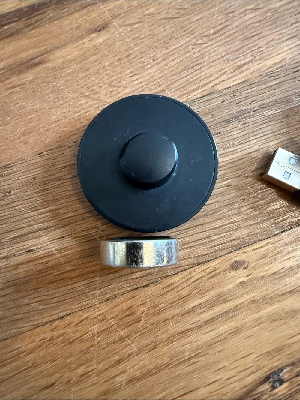Oura Ring 3 Magnetic Charger Pad - Black